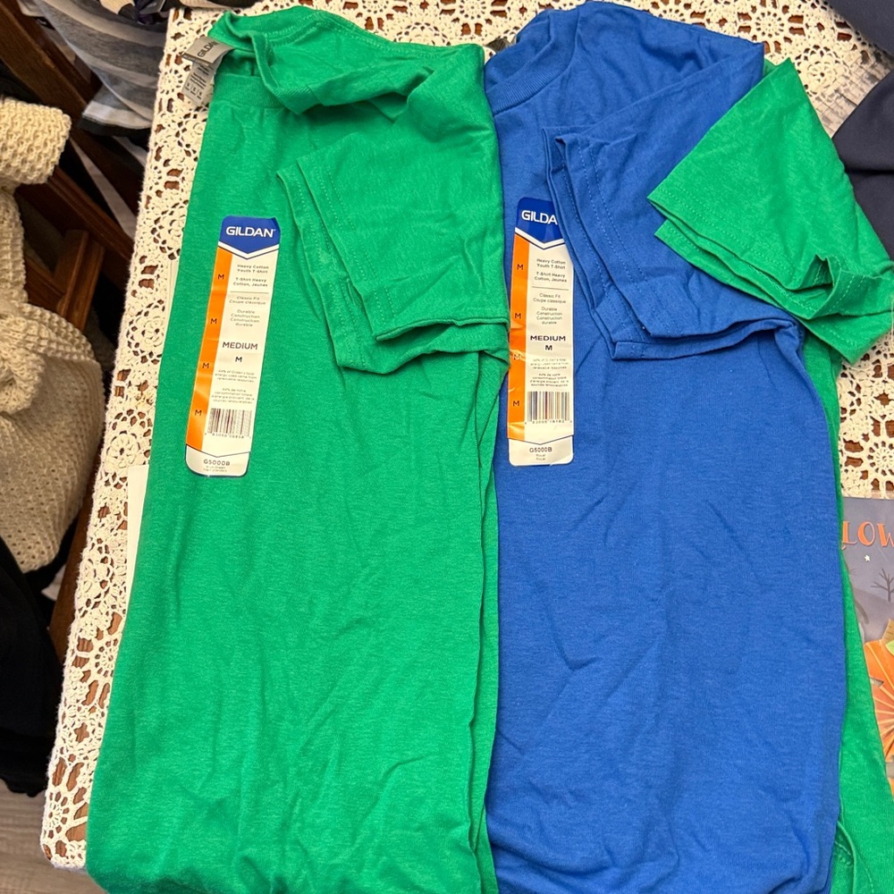 Gildan t-T-Shirts. 2 green 1 blue size M  Youth. Sold as lot includes all 3